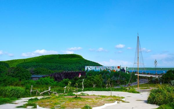 青灣仙人掌公園花坊遠觀