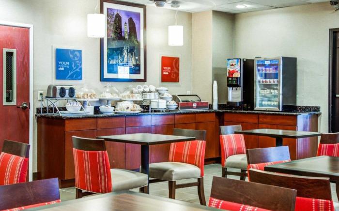 Comfort Suites Lombard - Addison