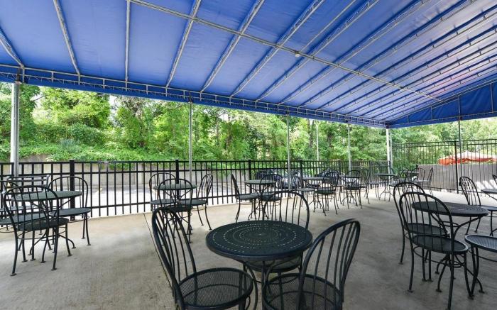 Comfort Inn & Suites Alexandria West