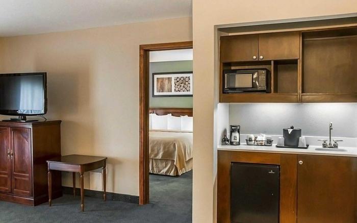Quality Inn & Suites Cincinnati I-275