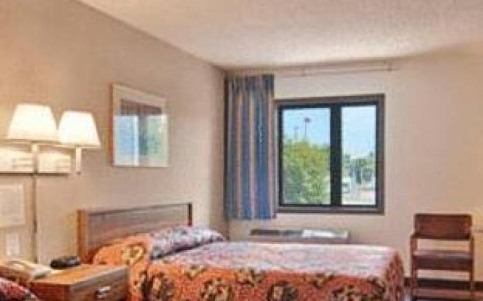 BridgePointe Inn & Suites by BPhotels, Council Bluffs, Omaha Area