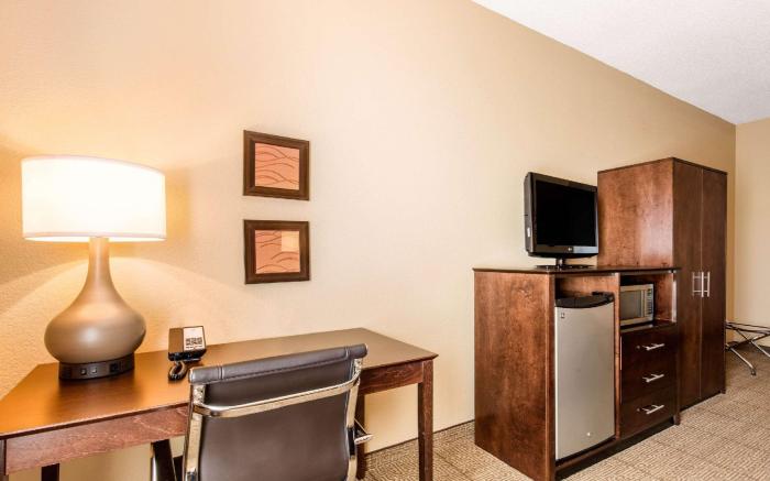 Comfort Inn & Suites Bryant - Benton