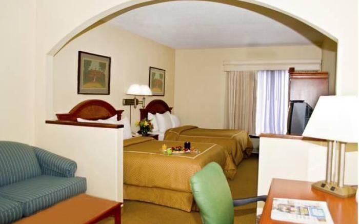 Comfort Suites Chesapeake - Norfolk