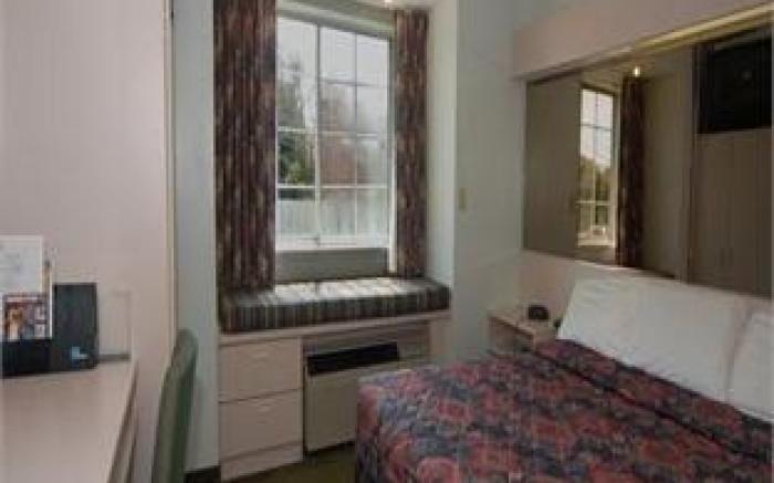 Rodeway Inn & Suites Lewisville I-35