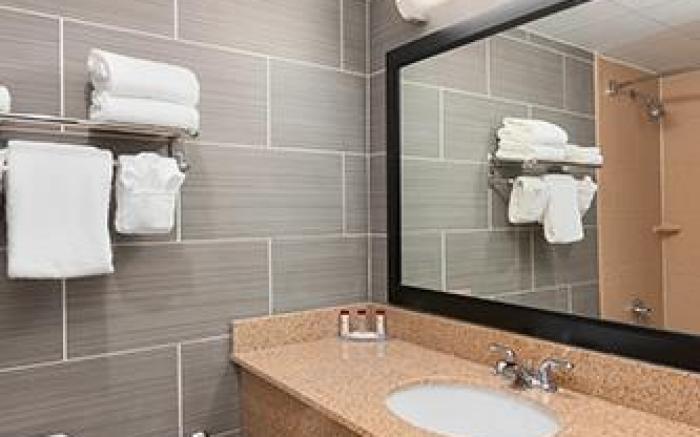 Ramada by Wyndham Rochelle Park Near Paramus