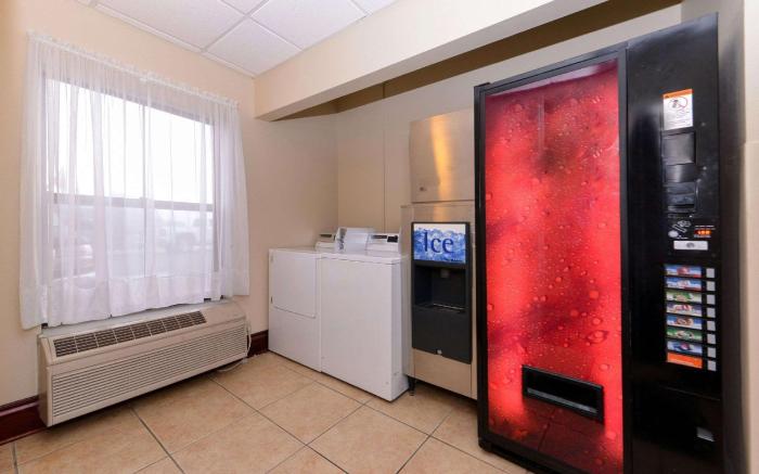 Comfort Inn Walcott near Davenport
