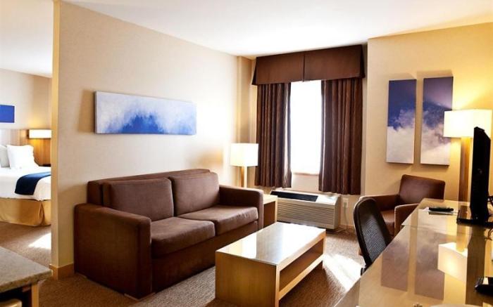 Holiday Inn Express-Langley By IHG