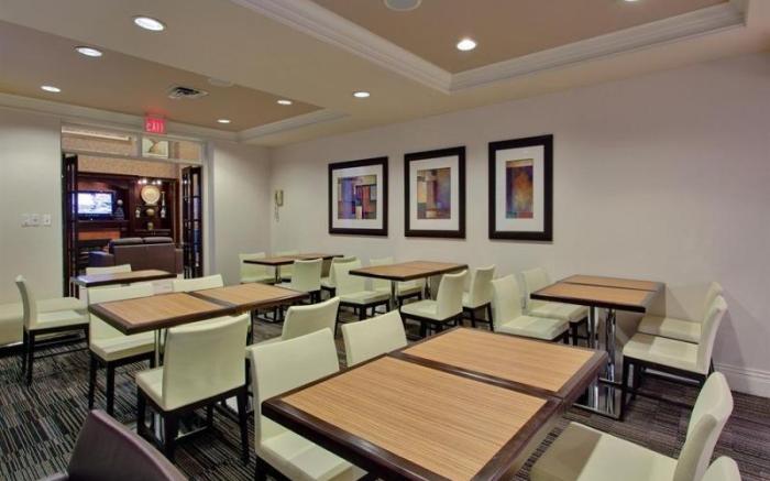 Holiday Inn Express Whitby Oshawa By IHG