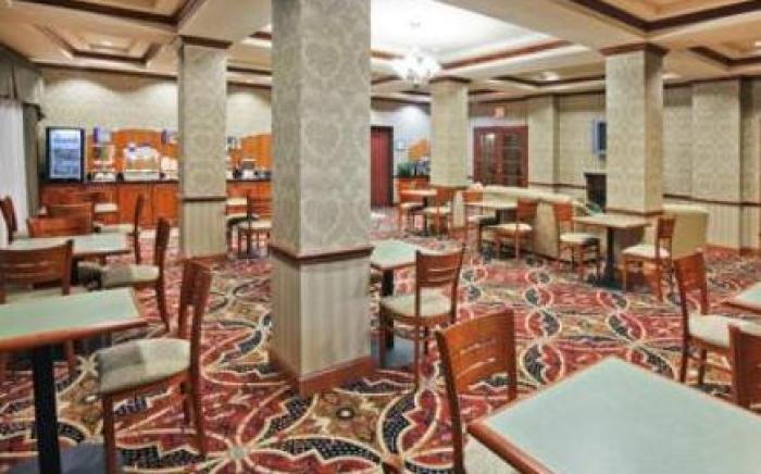 Holiday Inn Express Hotel and Suites Corsicana I-45 By IHG