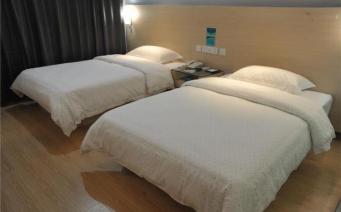 JTOUR Inn Guilin Two Rivers and Four Lakes Walmart