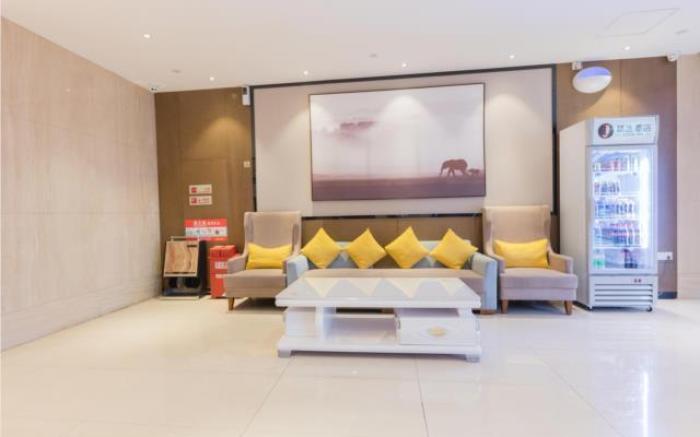 JTOUR Inn Guigang Life Port High-speed Railway Station