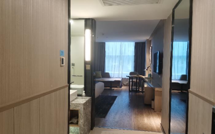 Echarm Hotel Wuhan Guanggu Walking Street Huazhong University of Science and Technology