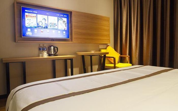 Jtour Inn Huanggang Wuxue City Square
