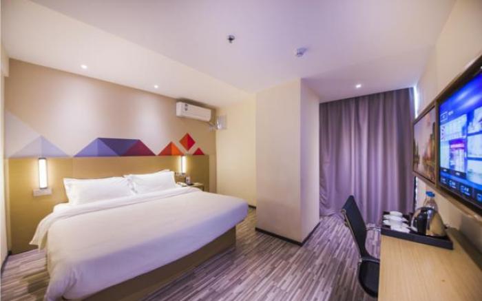 Borrman Hotel Guilin High-speed Railway North Station Evergrande Plaza