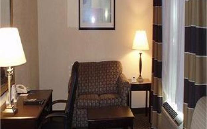Holiday Inn Express Delano Highway 99 By IHG