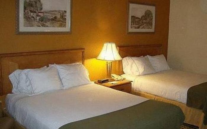 Holiday Inn Express Hotel & Suites Hesperia By IHG