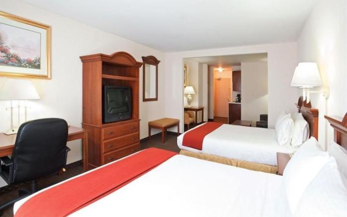 Holiday Inn Express Hotel & Suites Marion By IHG