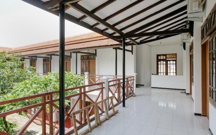Super OYO 1376 Kina Family Residence Syariah
