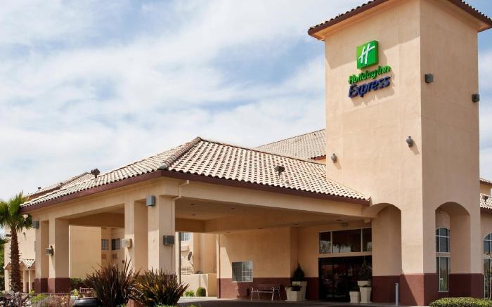 Holiday Inn Express Madera By IHG