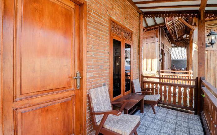 Omah Teras Bata Guesthouse