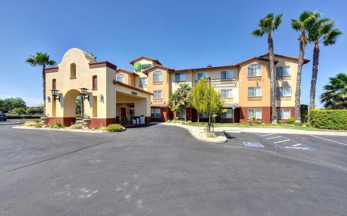 Holiday Inn Express Hotel & Suites Manteca By IHG