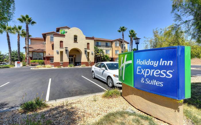 Holiday Inn Express Hotel & Suites Manteca By IHG