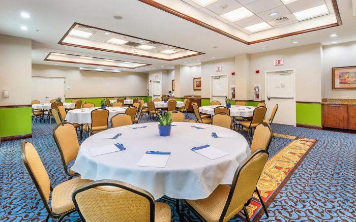 Holiday Inn Express & Suites Miami Kendall By IHG