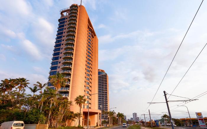 Oaks Gold Coast Hotel