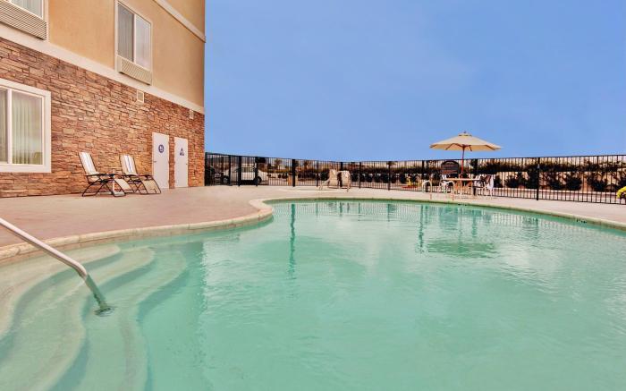 Holiday Inn Express Hotel & Suites Beaumont - Oak Valley By IHG