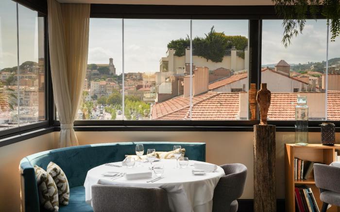 Five Seas by Inwood Hotels