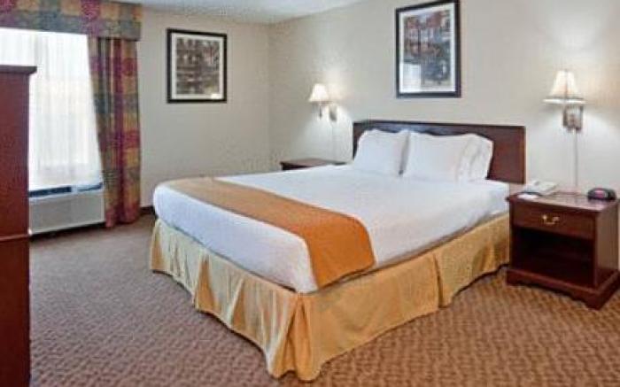 Holiday Inn Express Osage Beach - Lake of the Ozarks By IHG