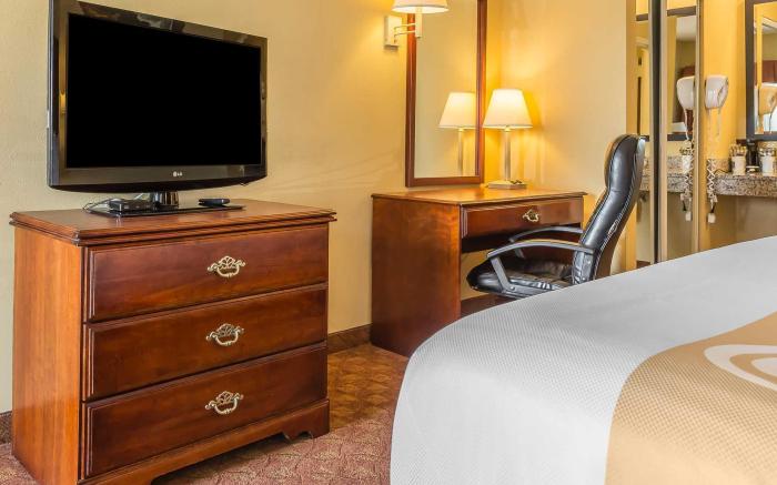 Quality Inn Calera I-65 exit 231