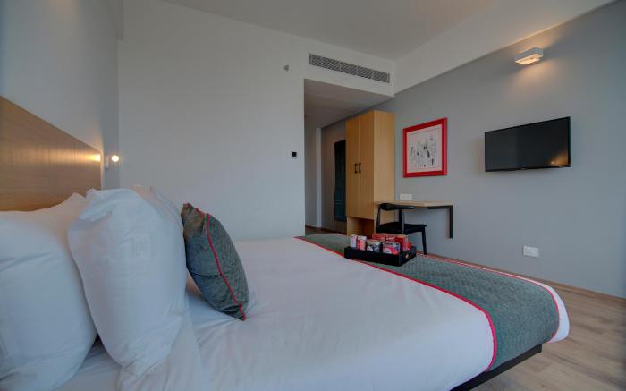 OYO Townhouse 122 Gomti Nagar Extension