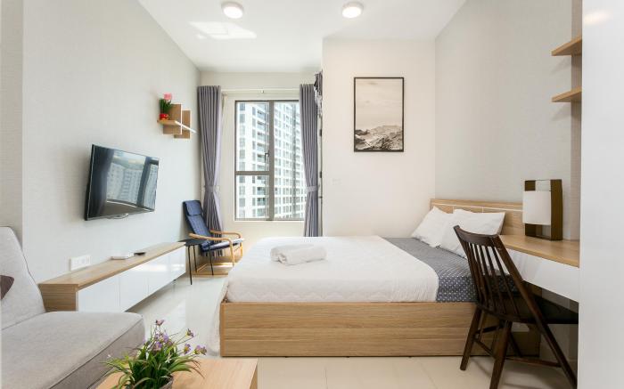 LuxHome Saigon - Rivergate Residence
