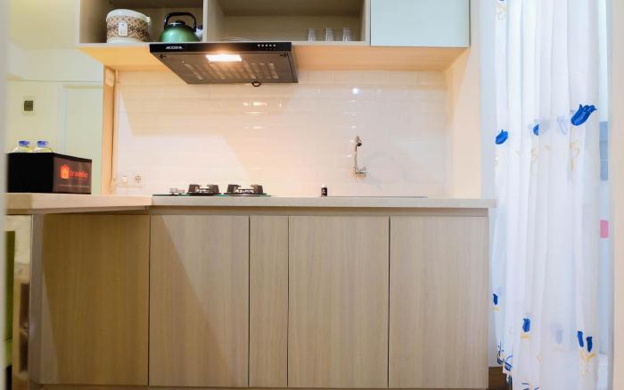 Well Furnished 2BR Bassura City Apt By Travelio