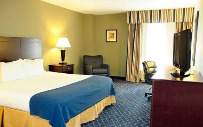 Holiday Inn Express - Delafield By IHG