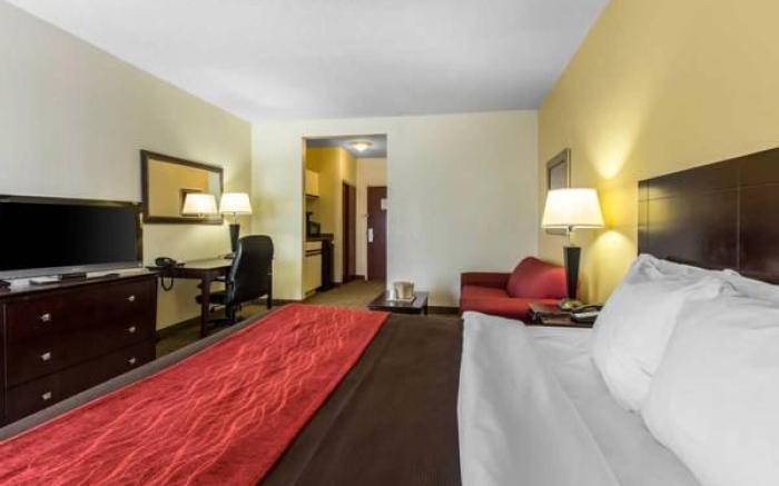 Comfort Inn & Suites
