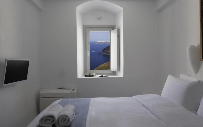 Trieris Villa & Suites