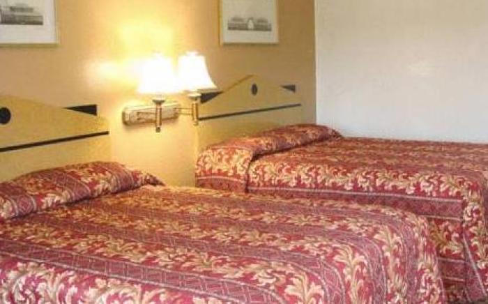 Regency 7 Motel