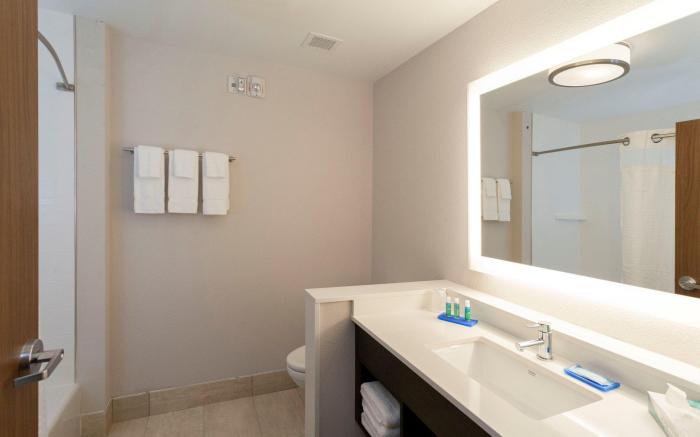 Holiday Inn Express & Suites St Peters, an IHG Hotel By IHG