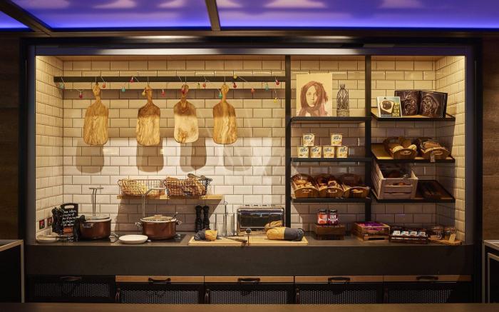 Moxy York