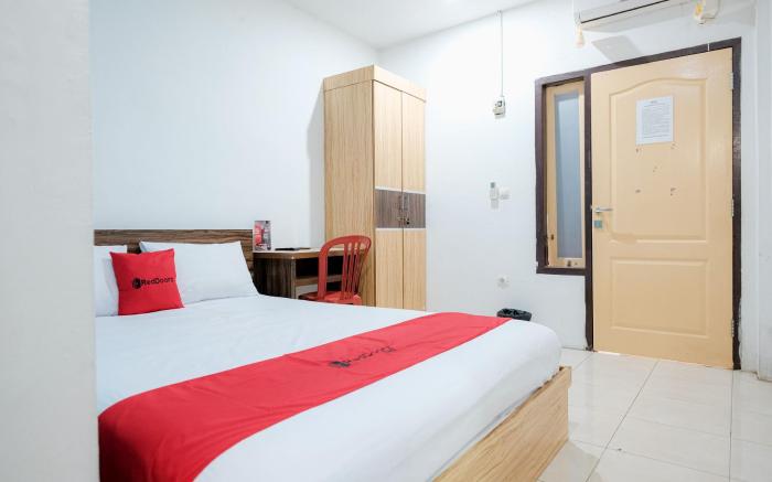 RedDoorz near Tugu Pers Jambi