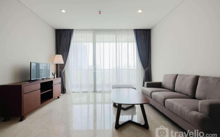 Spacious 2BR @ The Empyreal Apartment By Travelio