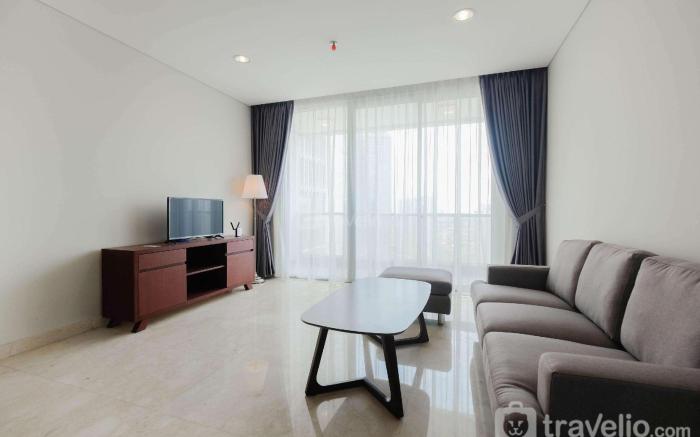 Spacious 2BR @ The Empyreal Apartment By Travelio