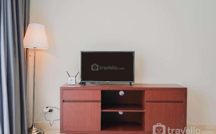 Exclusive 2BR @ The Empyreal Apartment By Travelio
