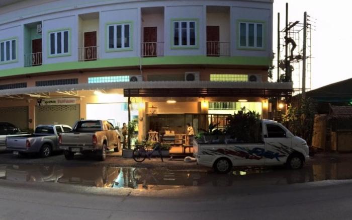 Phangan Barsay Hostel