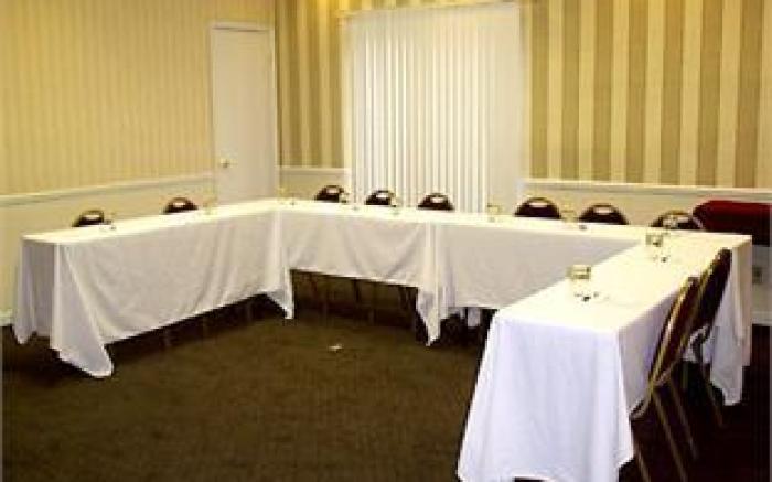 Value Suites Extended Stay - St Louis