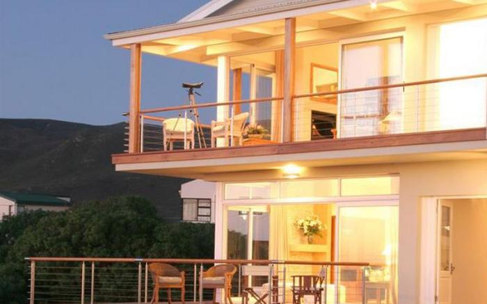 138 Marine Beachfront Guesthouse
