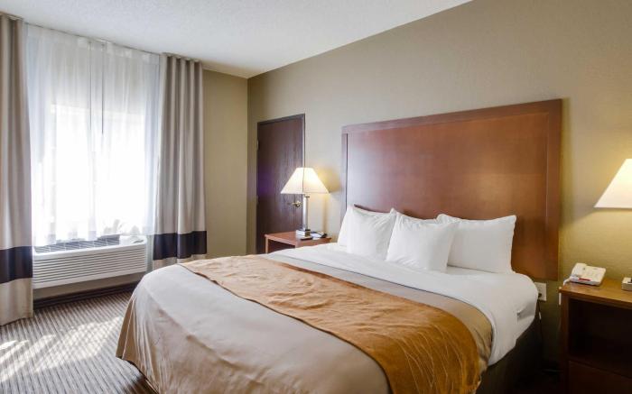 Comfort Inn & Suites Bellevue - Omaha Offutt AFB