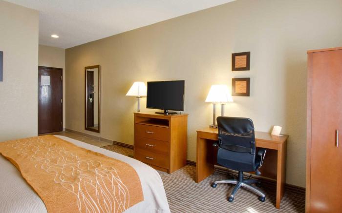 Comfort Inn & Suites Bellevue - Omaha Offutt AFB